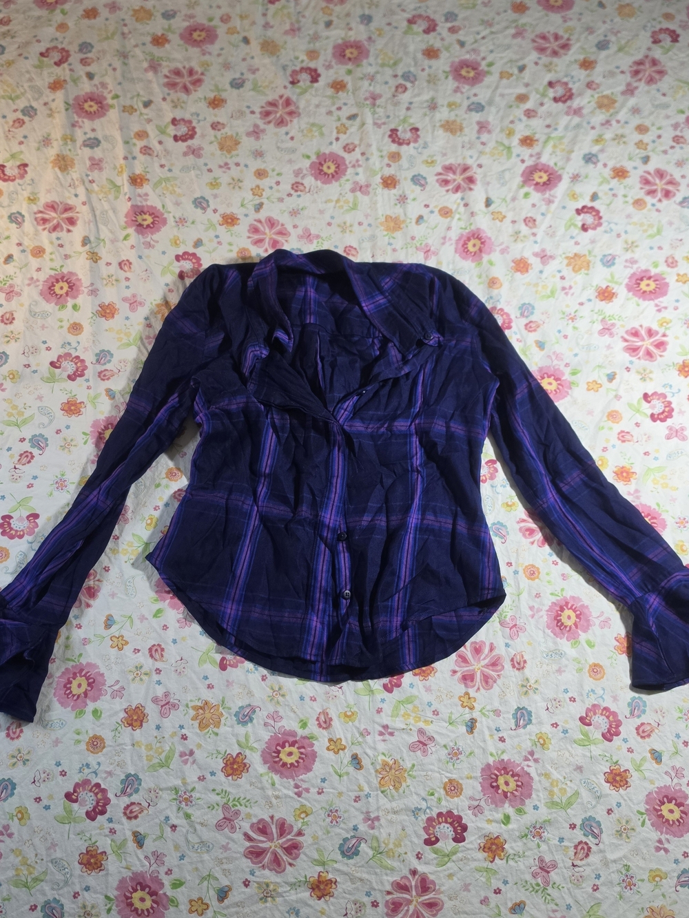 Women's Sanctuary long-sleeve button-down shirt
Size: XS
Condition: Pre-owned